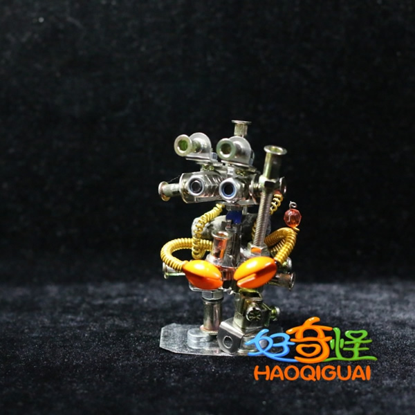 好奇怪螺母机器人1号